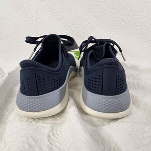 Crocs LiteRide 360 Pacer sneaker with breathable upper casual sporty